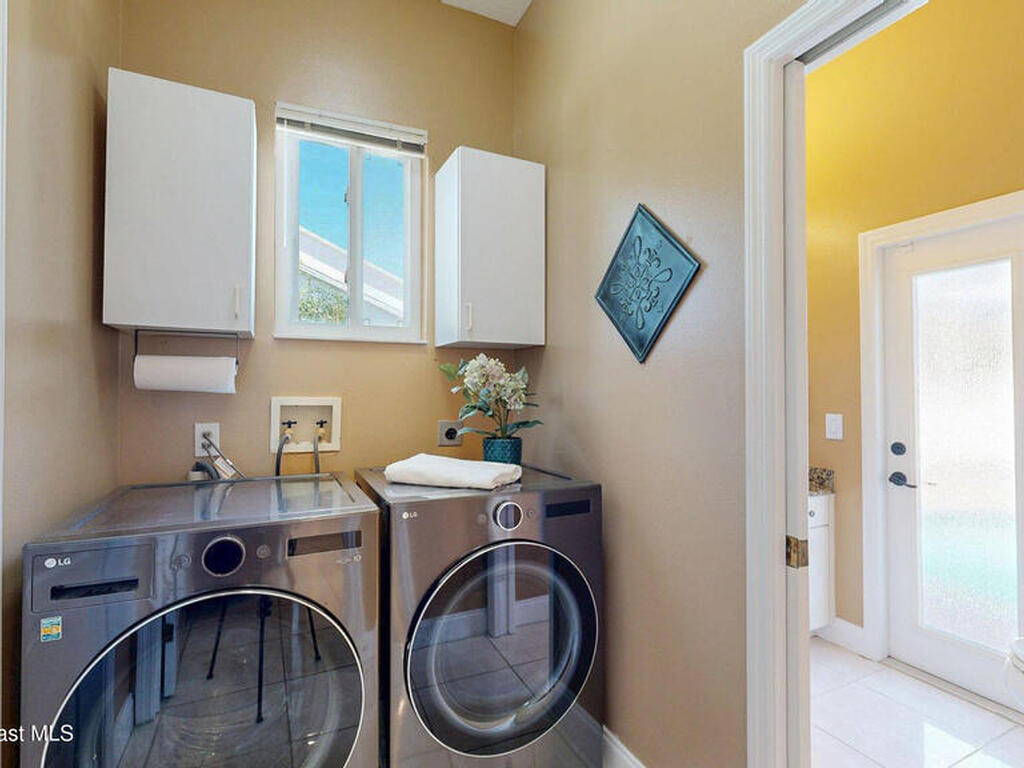 378 S Brevard Avenue, Cocoa Beach, FL 32931