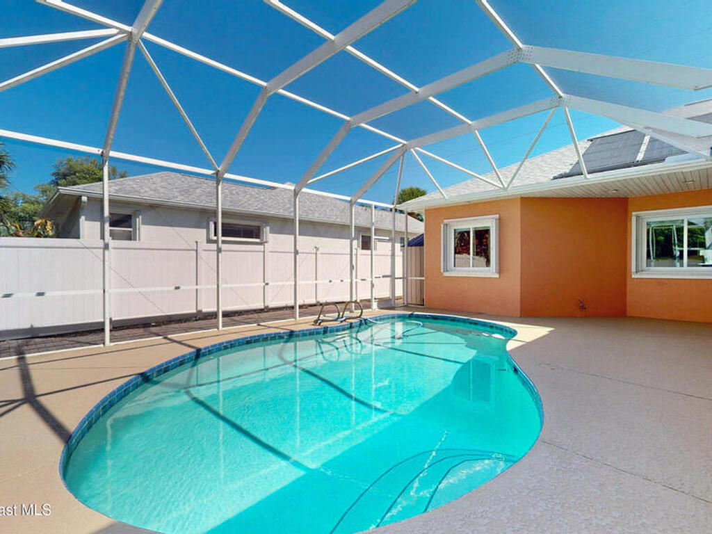 378 S Brevard Avenue, Cocoa Beach, FL 32931