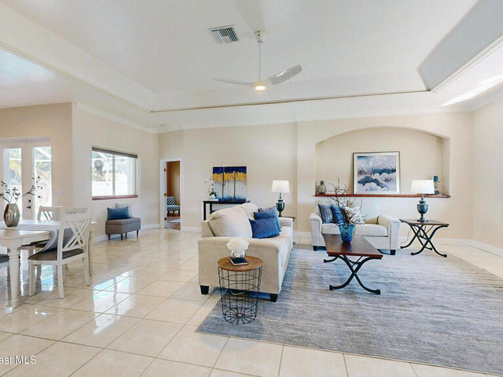 378 S Brevard Avenue, Cocoa Beach, FL 32931