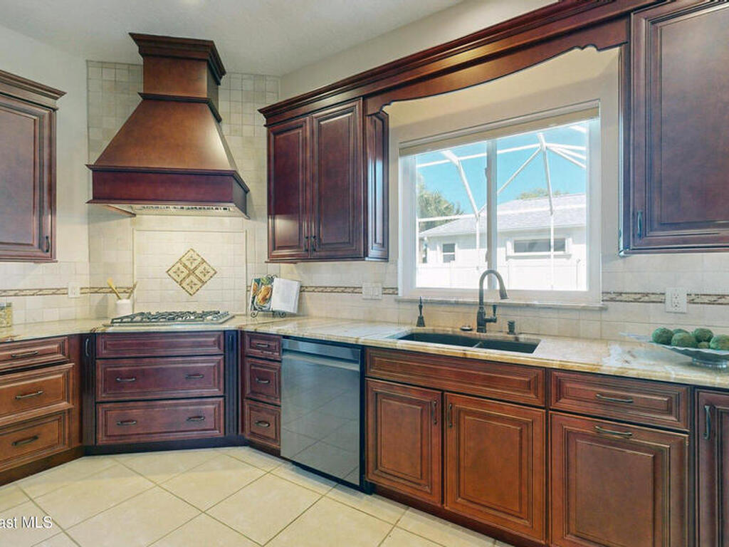 378 S Brevard Avenue, Cocoa Beach, FL 32931