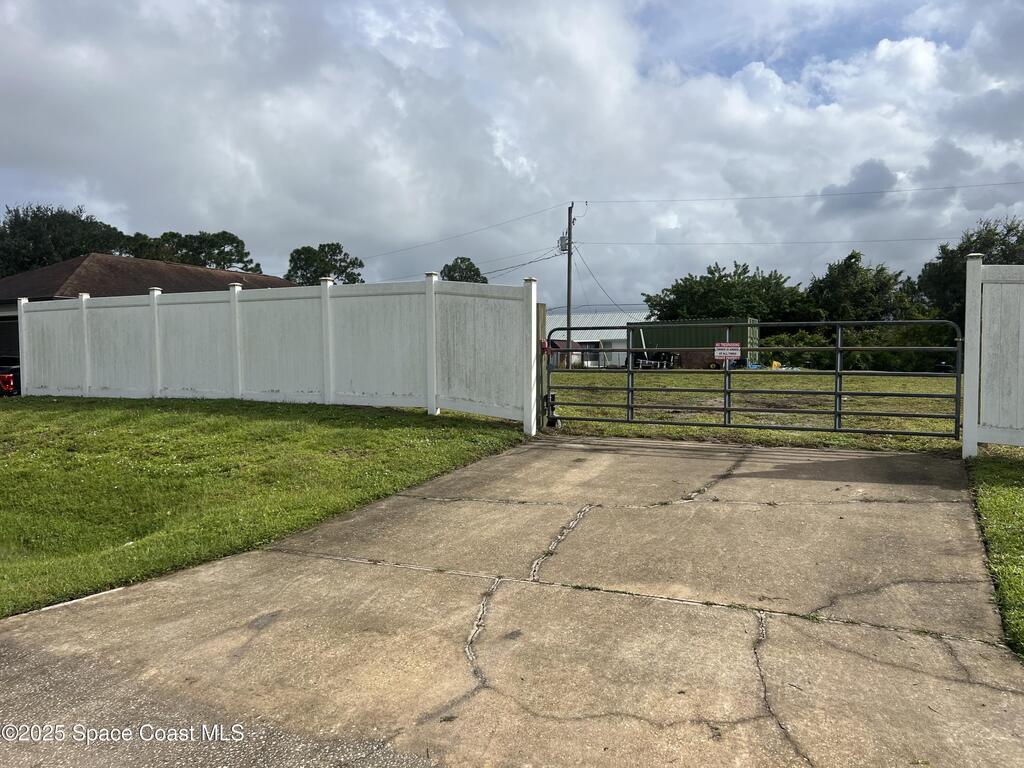 1674 Whiting Street, Palm Bay, FL 32909