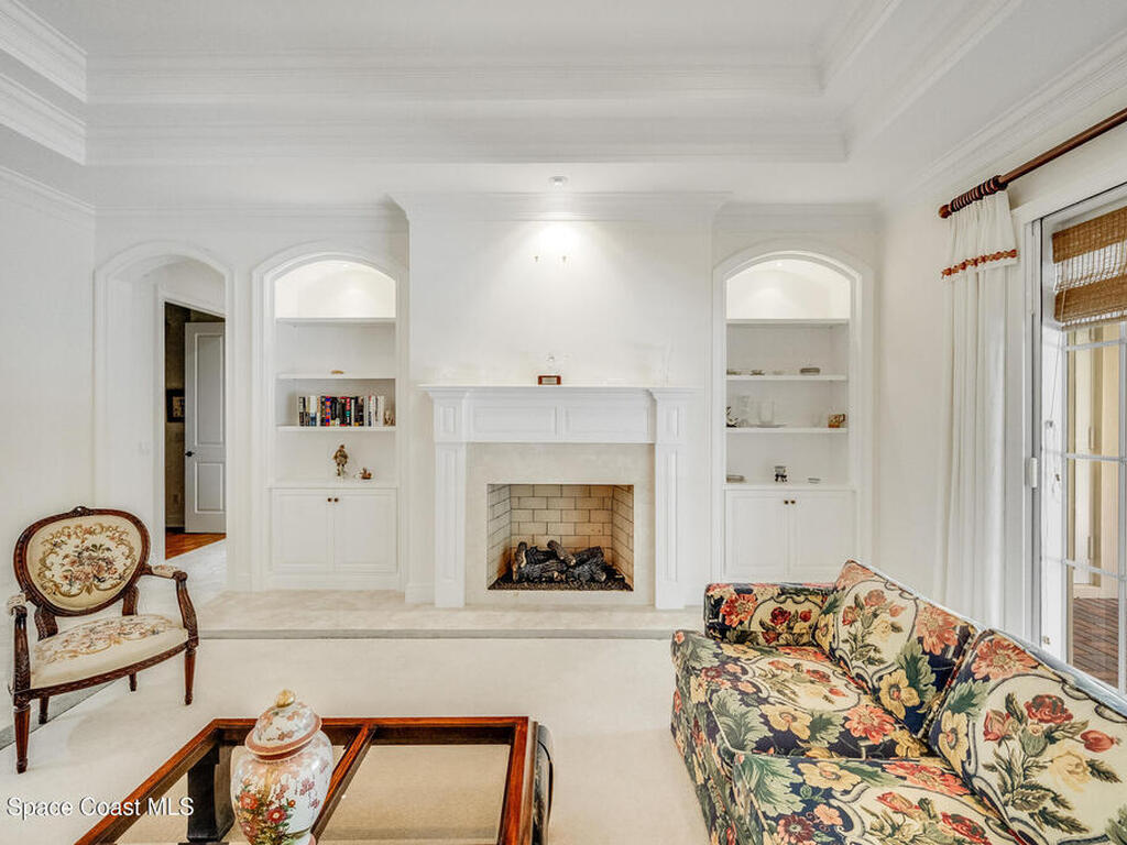 409 S Palm Island Circle, Indian River Shores, FL 32963