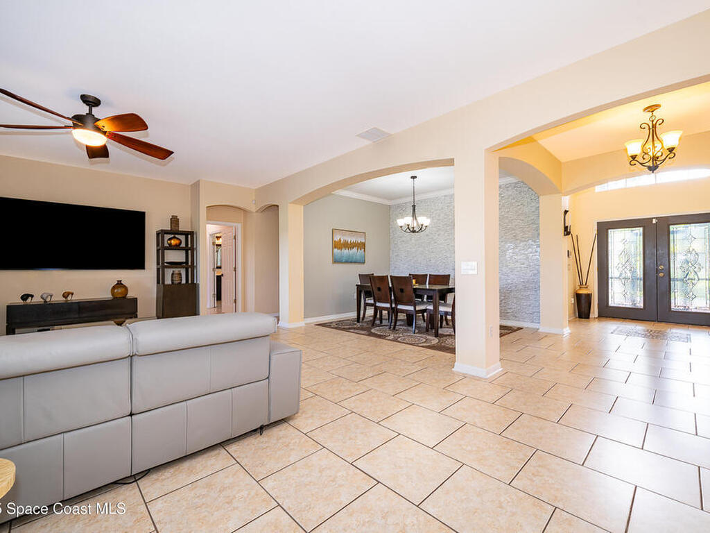 3426 Harborside Court, Kissimmee, FL 34746