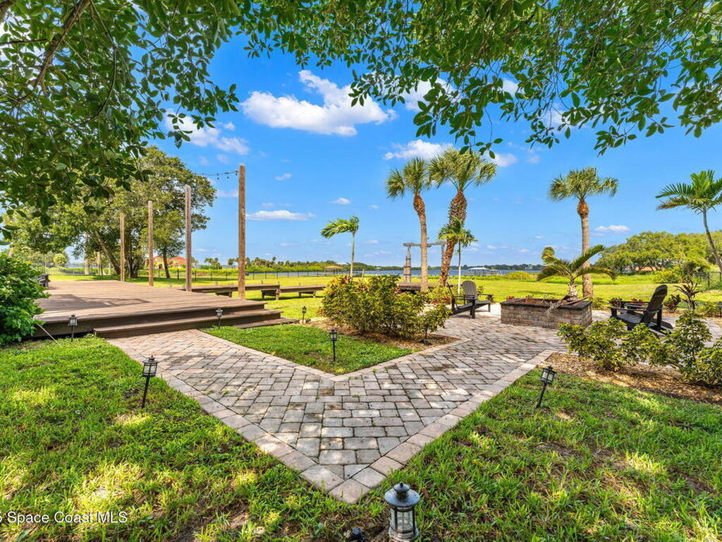 190 Stewart Drive, Merritt Island, FL 32952