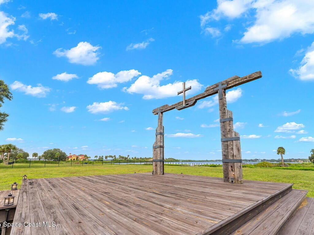 190 Stewart Drive, Merritt Island, FL 32952