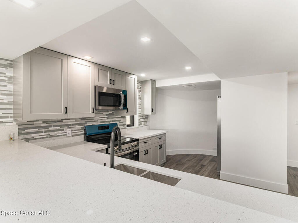 85 S Atlantic Avenue, Cocoa Beach, FL 32931