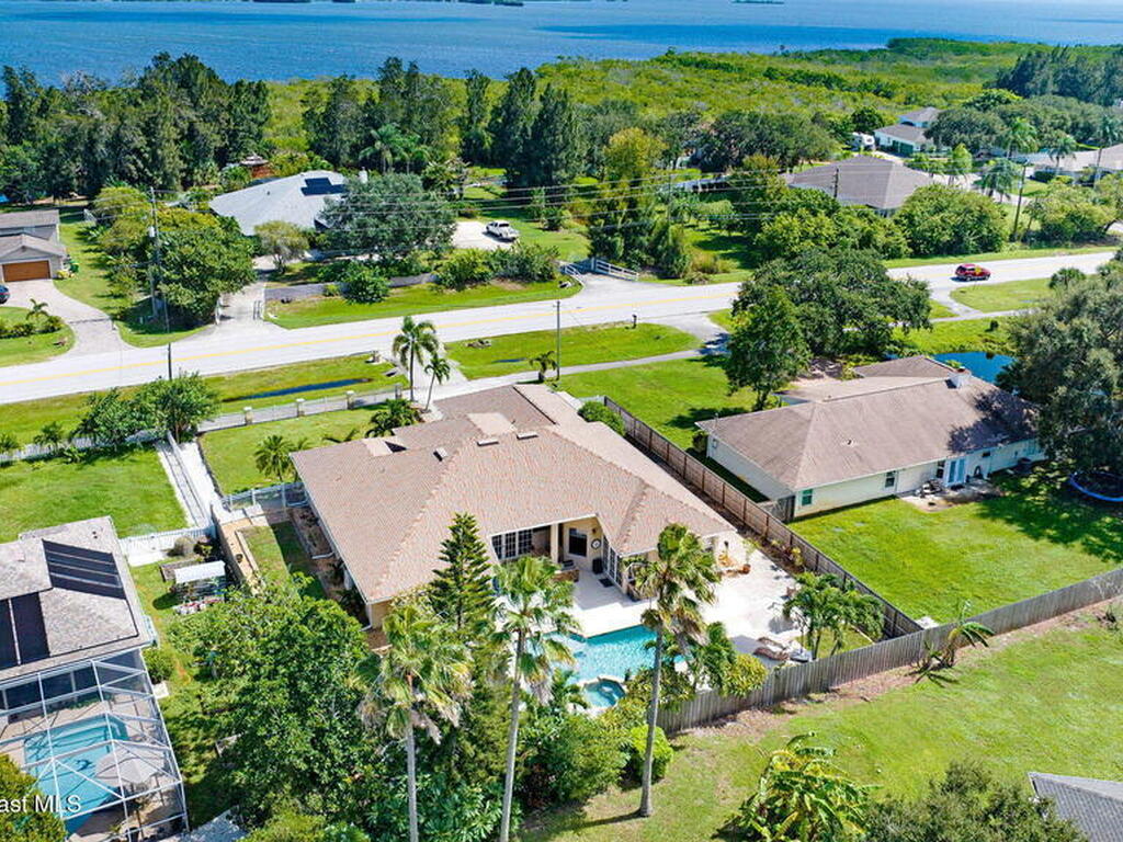 2735 S Courtenay Parkway, Merritt Island, FL 32952