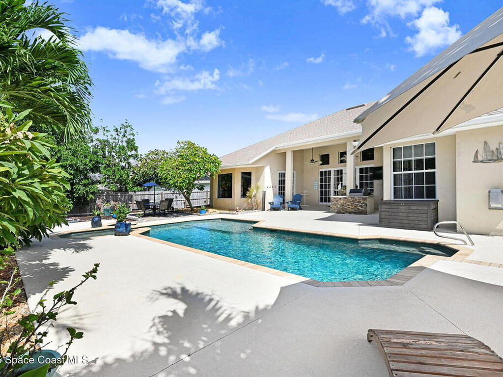 2735 S Courtenay Parkway, Merritt Island, FL 32952