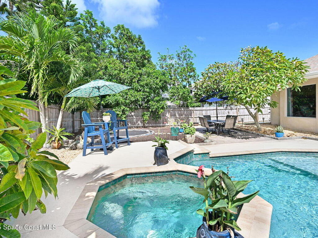 2735 S Courtenay Parkway, Merritt Island, FL 32952