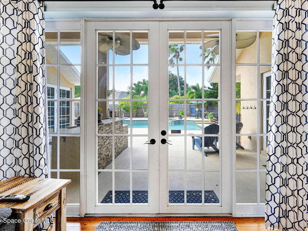 2735 S Courtenay Parkway, Merritt Island, FL 32952