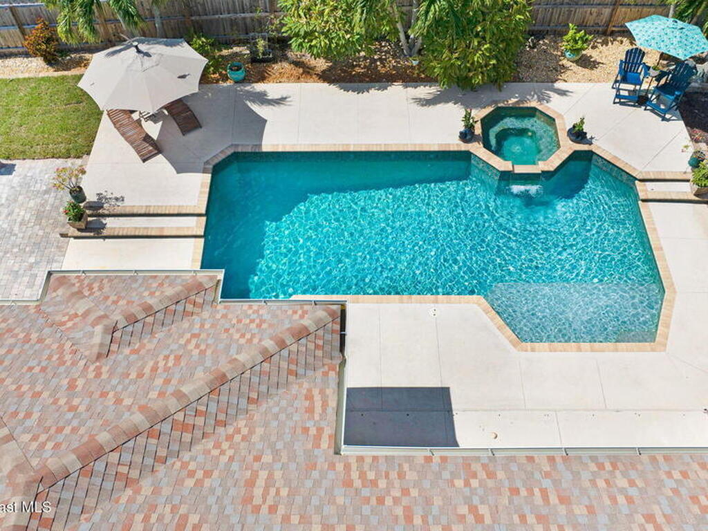 2735 S Courtenay Parkway, Merritt Island, FL 32952