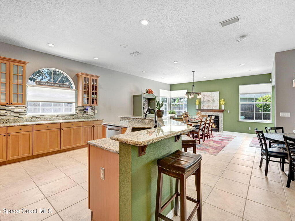 2735 S Courtenay Parkway, Merritt Island, FL 32952