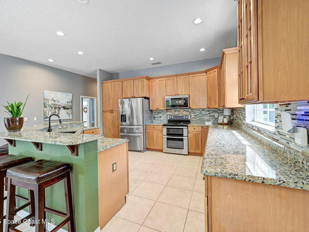 2735 S Courtenay Parkway, Merritt Island, FL 32952