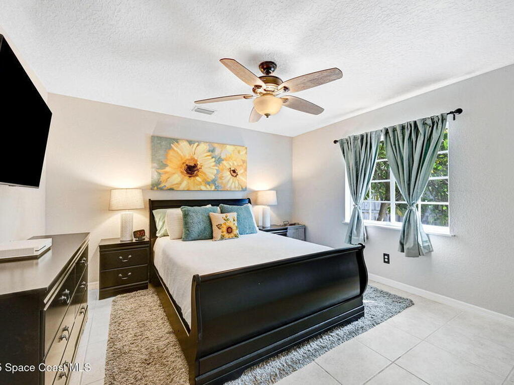 2735 S Courtenay Parkway, Merritt Island, FL 32952