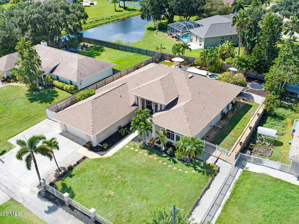 2735 S Courtenay Parkway, Merritt Island, FL 32952