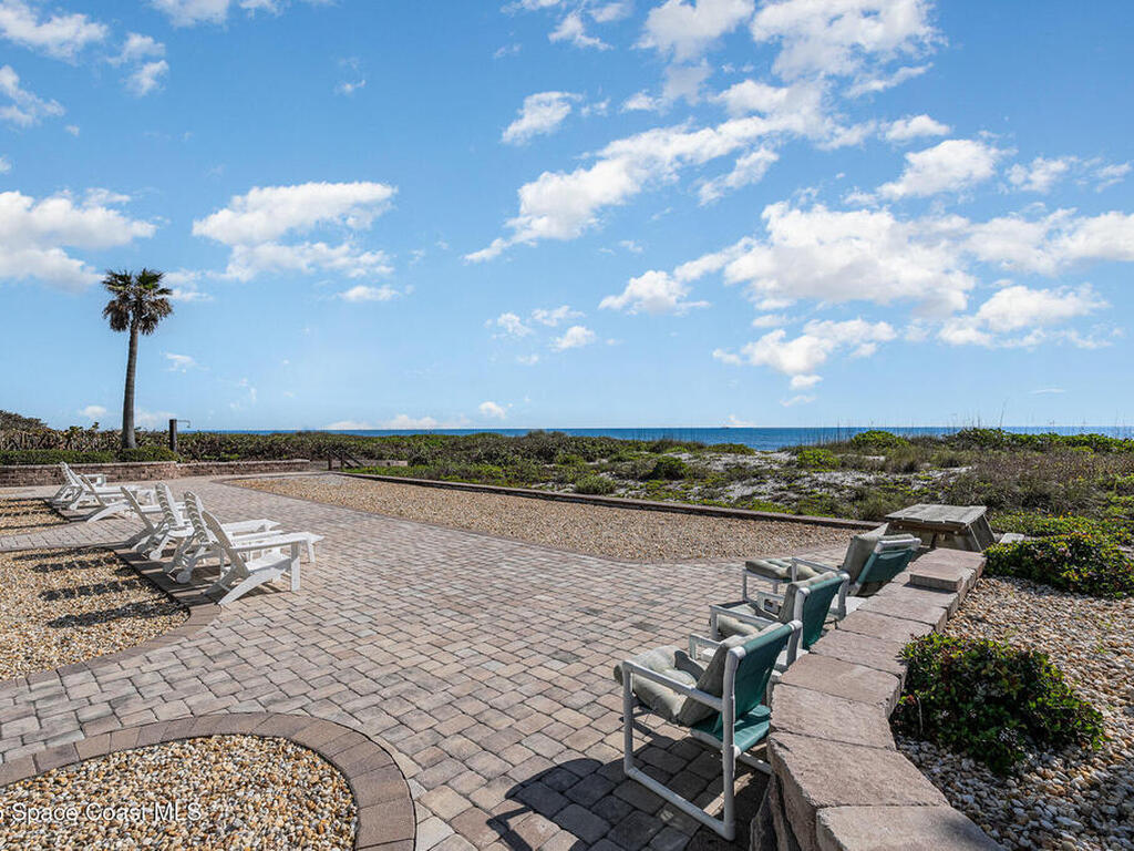 2515 S Atlantic Avenue, Cocoa Beach, FL 32931