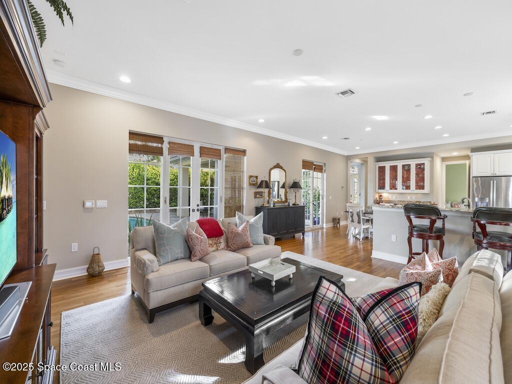 6585 Martinique Way, Vero Beach, FL 32967