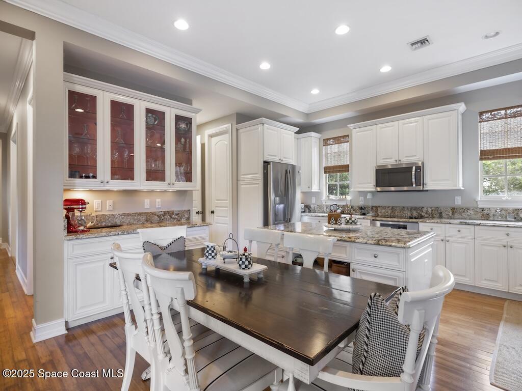 6585 Martinique Way, Vero Beach, FL 32967