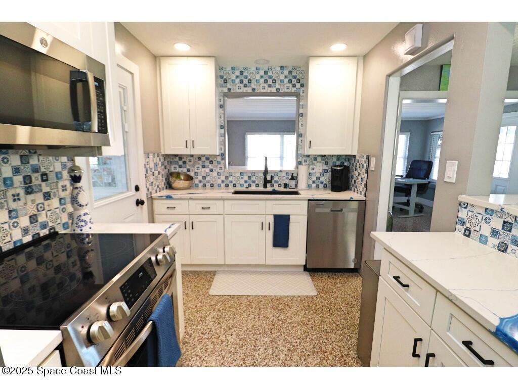 402 Lincoln Avenue, New Smyrna Beach, FL 32169