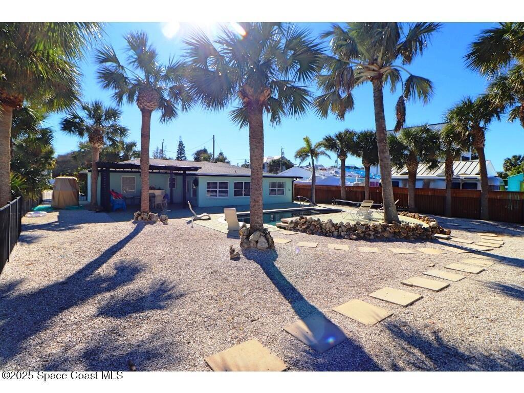 402 Lincoln Avenue, New Smyrna Beach, FL 32169