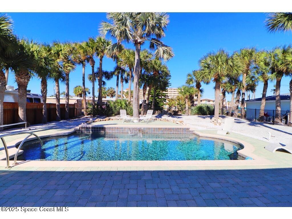 402 Lincoln Avenue, New Smyrna Beach, FL 32169