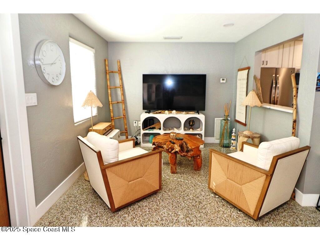 402 Lincoln Avenue, New Smyrna Beach, FL 32169