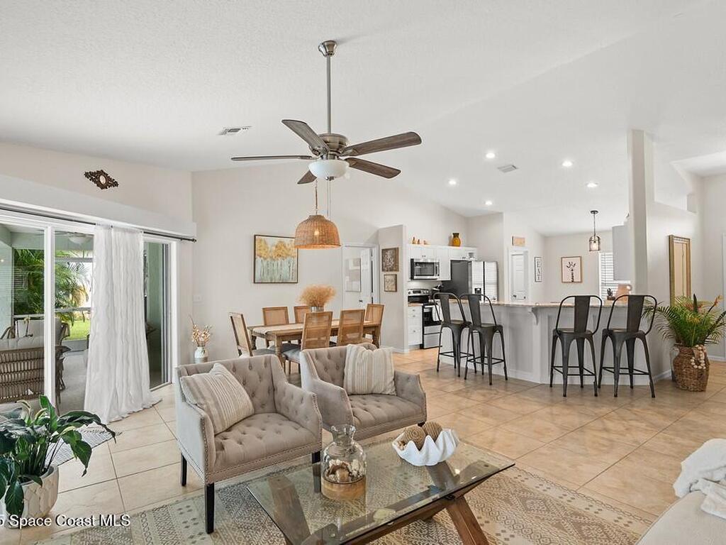 4820 48th Avenue, Vero Beach, FL 32967