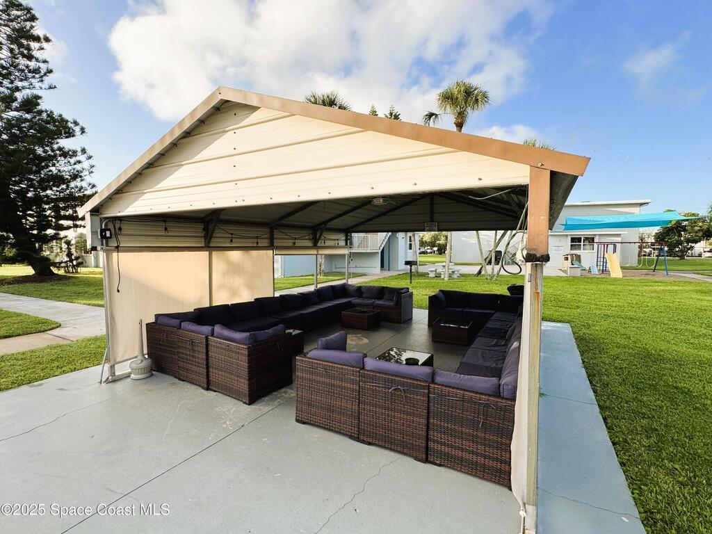 215 Buccaneer Avenue, Merritt Island, FL 32952