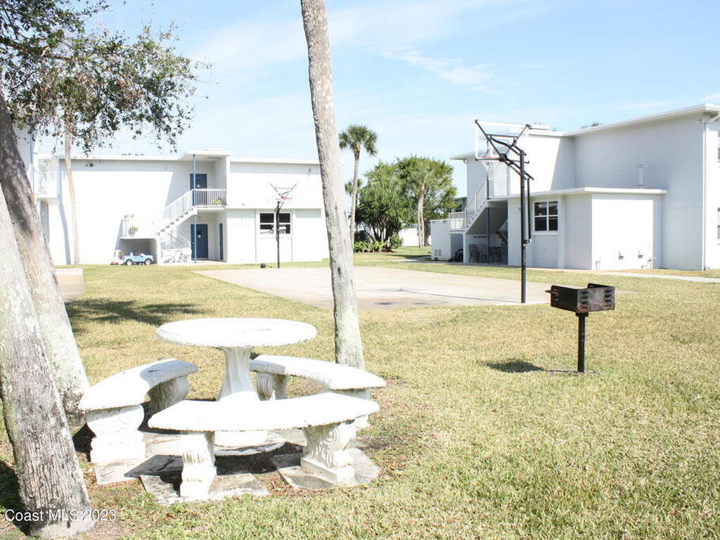 215 Buccaneer Avenue, Merritt Island, FL 32952