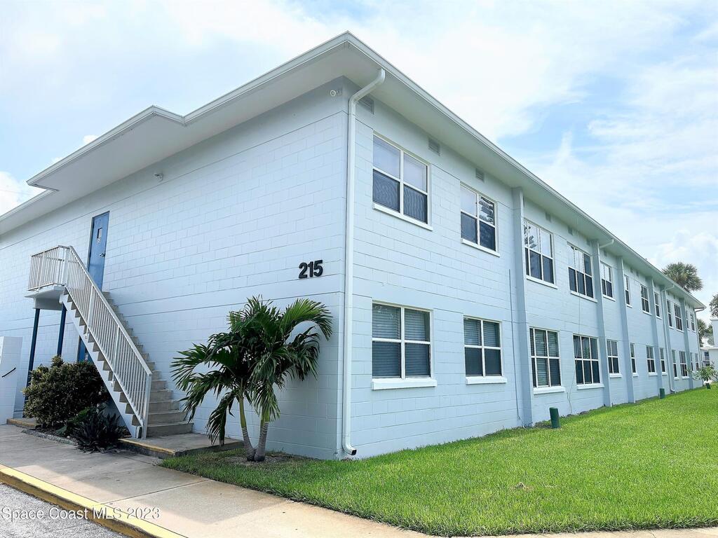 215 Buccaneer Avenue, Merritt Island, FL 32952