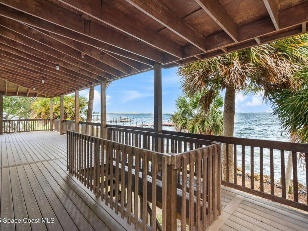 830 S Banana River Drive, Merritt Island, FL 32952