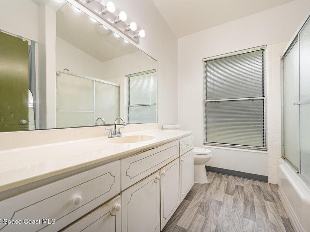 327 S Tropical Trail, Merritt Island, FL 32952