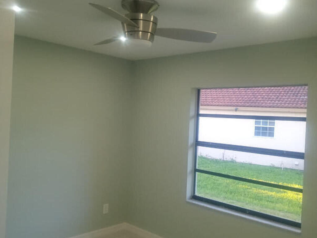 591 Londonderry Circle, Palm Bay, FL 32909