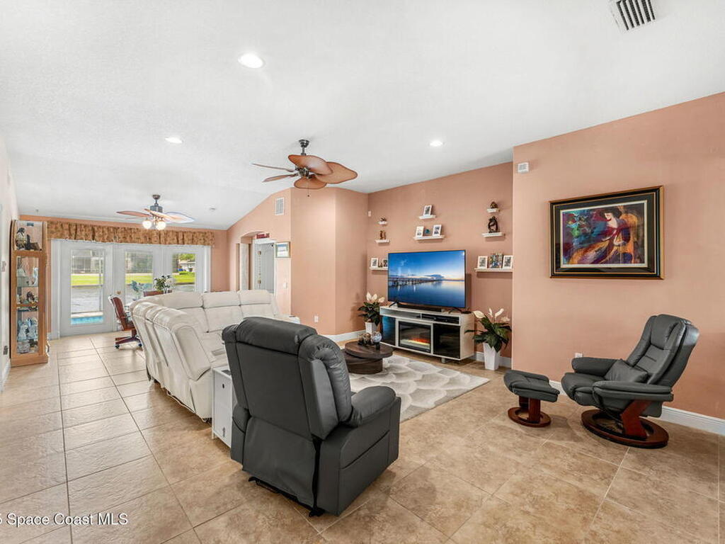 2037 Auburn Lakes Drive, Viera, FL 32955