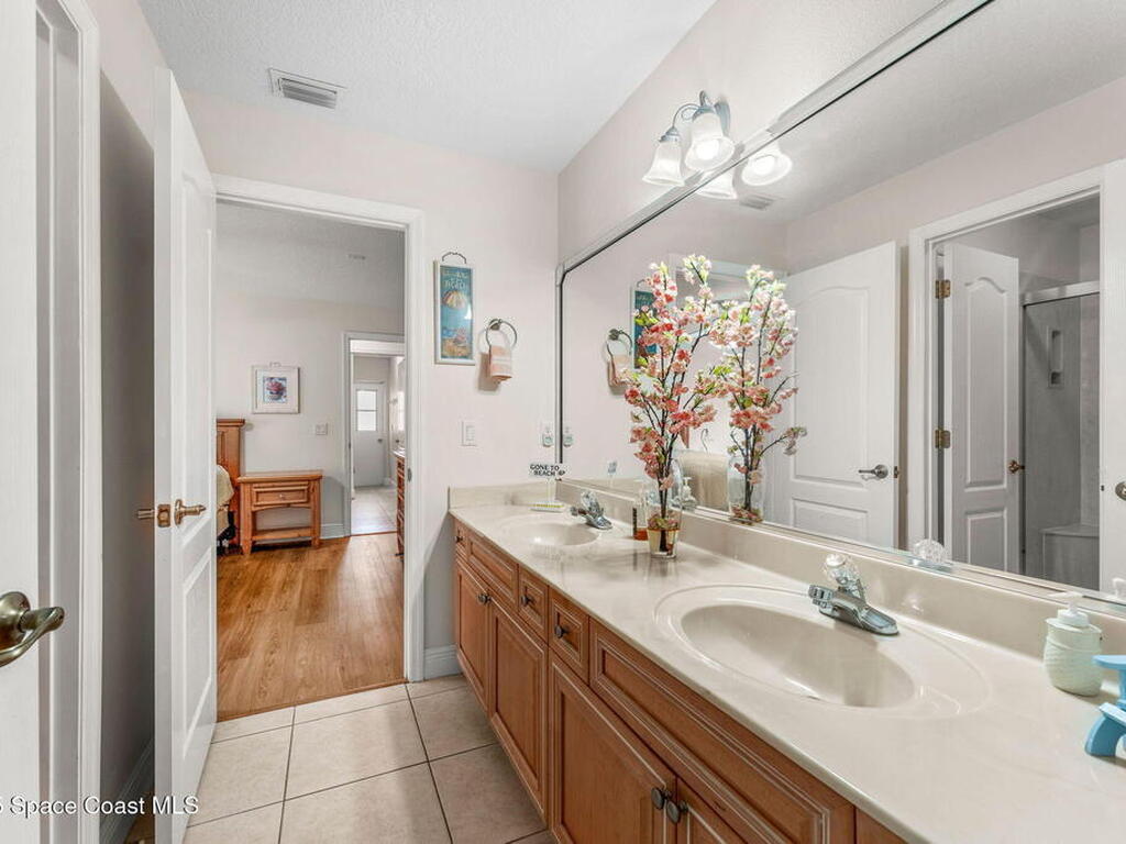 2037 Auburn Lakes Drive, Viera, FL 32955