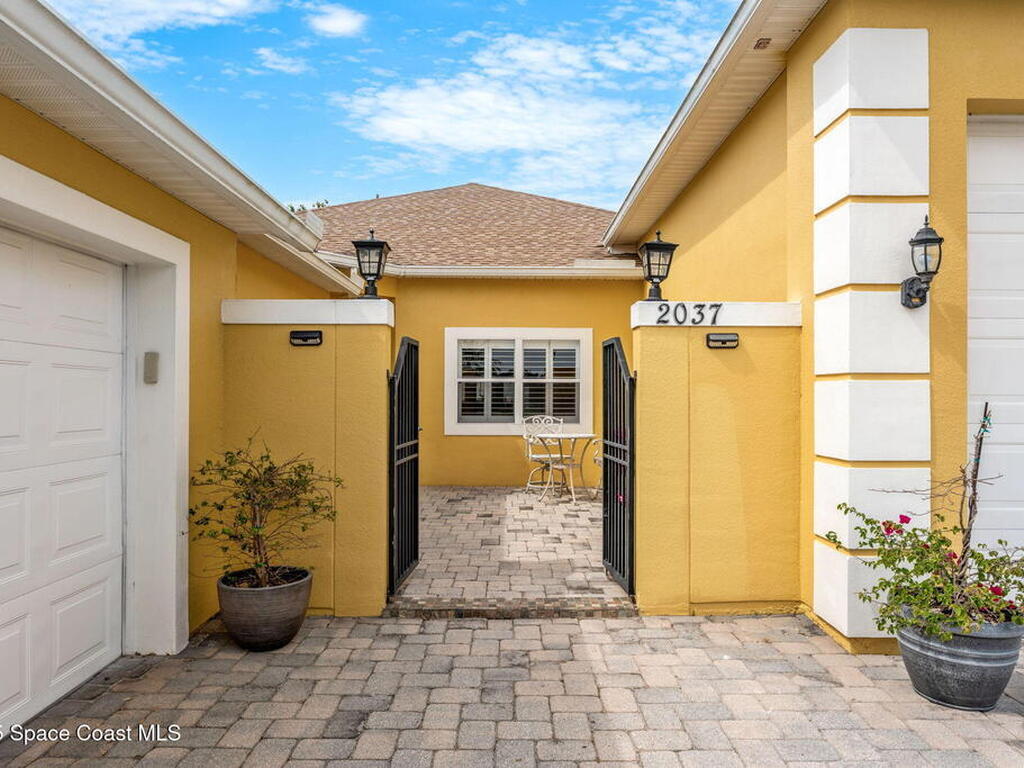 2037 Auburn Lakes Drive, Viera, FL 32955