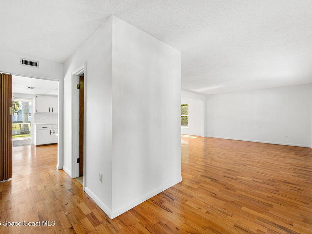 695 Jackson Court, Satellite Beach, FL 32937