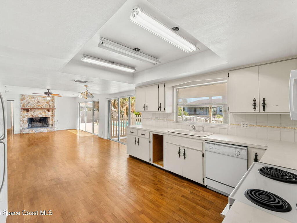 695 Jackson Court, Satellite Beach, FL 32937