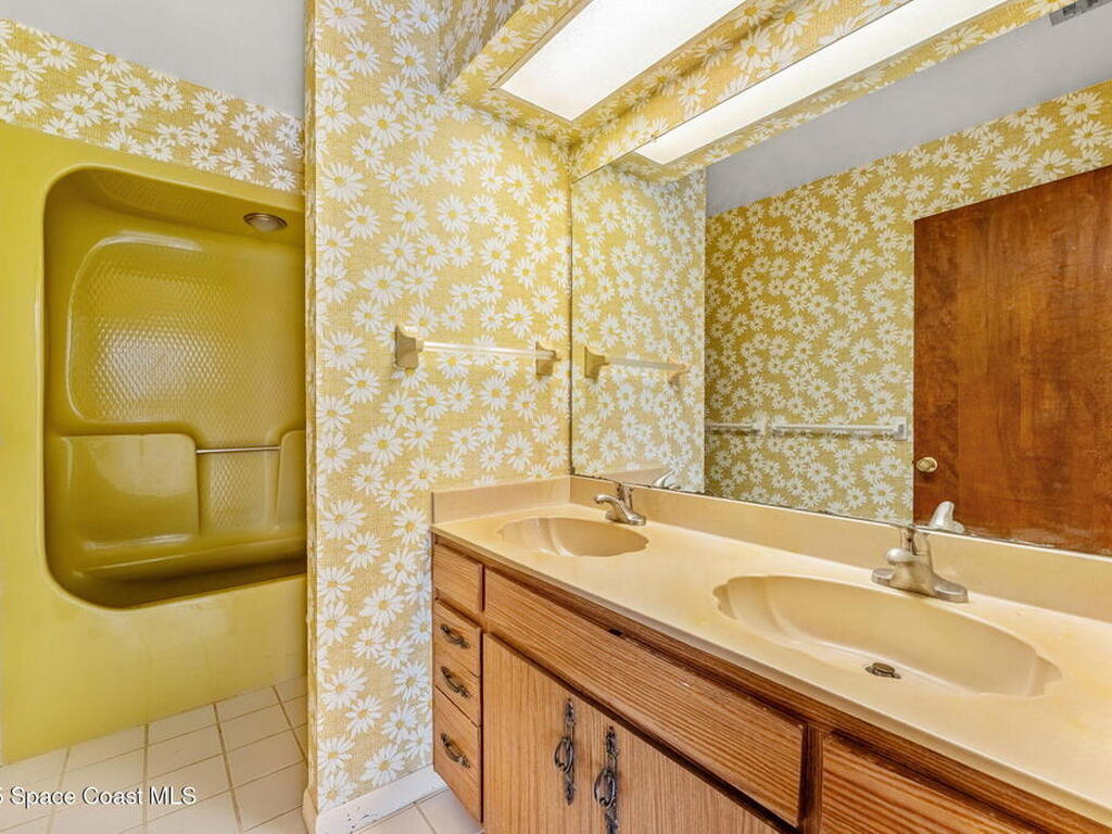 695 Jackson Court, Satellite Beach, FL 32937