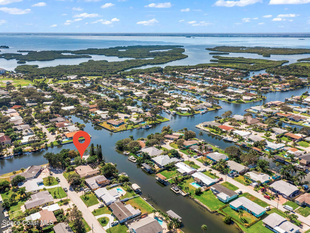 124 Aucila Road, Cocoa Beach, FL 32931