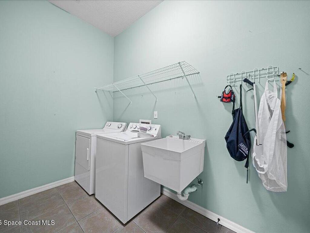 2345 Marsh Harbor Avenue, Merritt Island, FL 32952