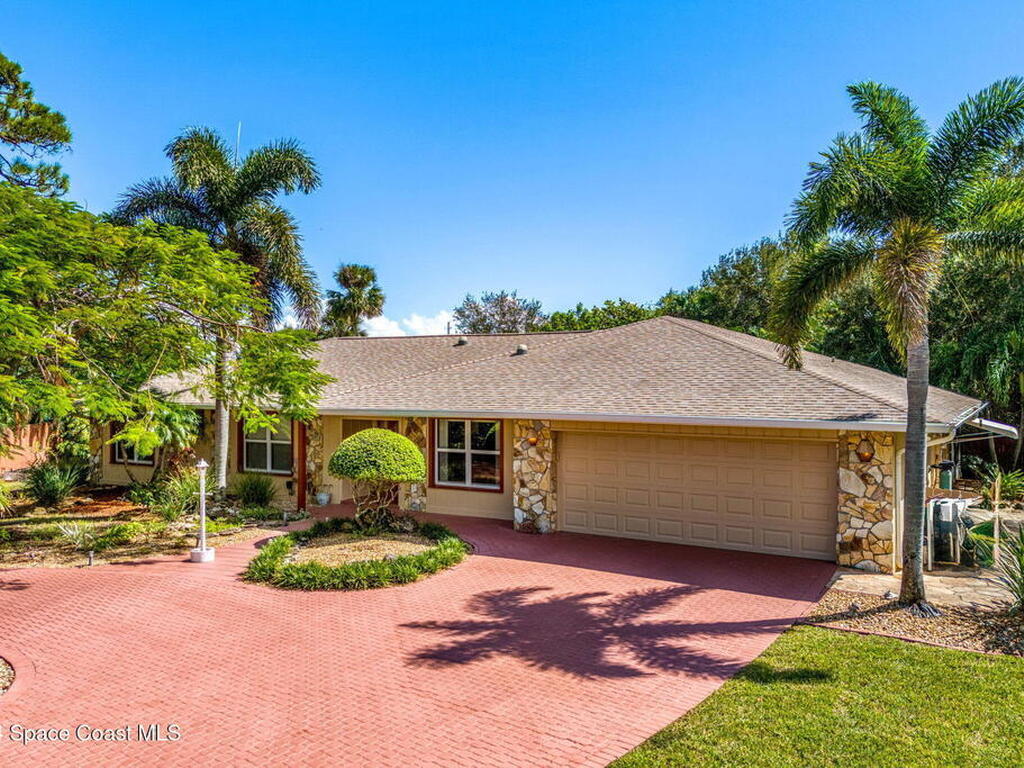 4 Colonial Way, Indian Harbour Beach, FL 32937