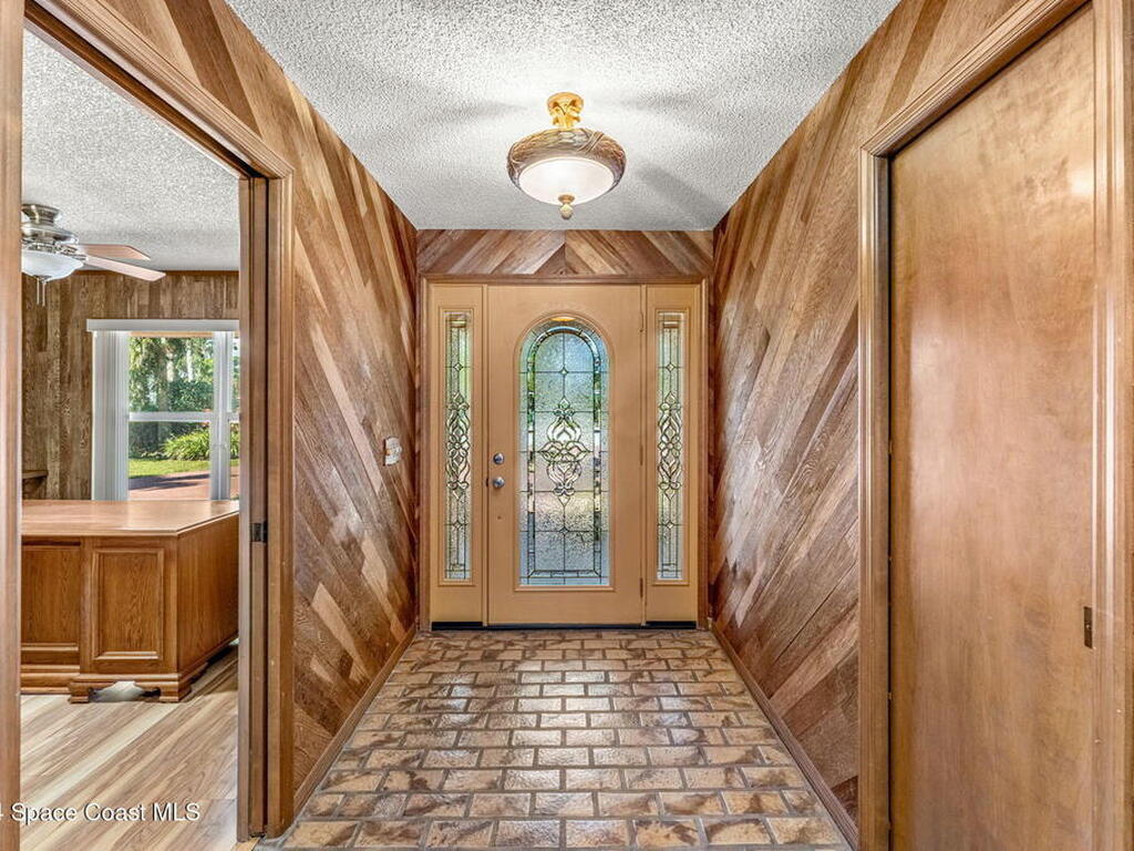 4 Colonial Way, Indian Harbour Beach, FL 32937