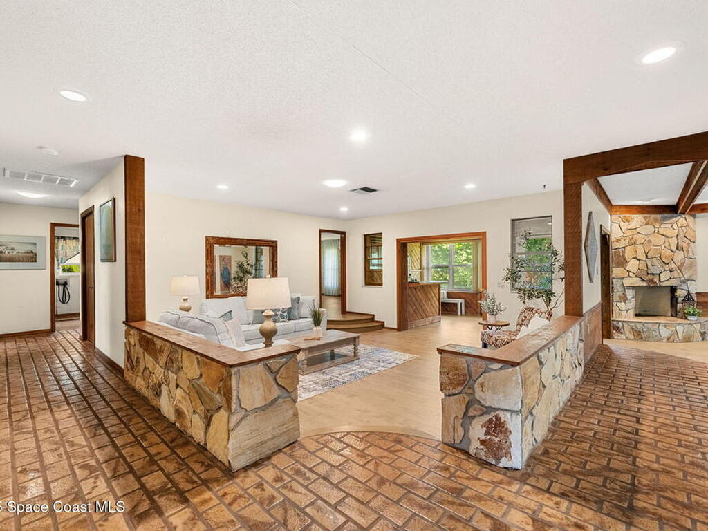 4 Colonial Way, Indian Harbour Beach, FL 32937