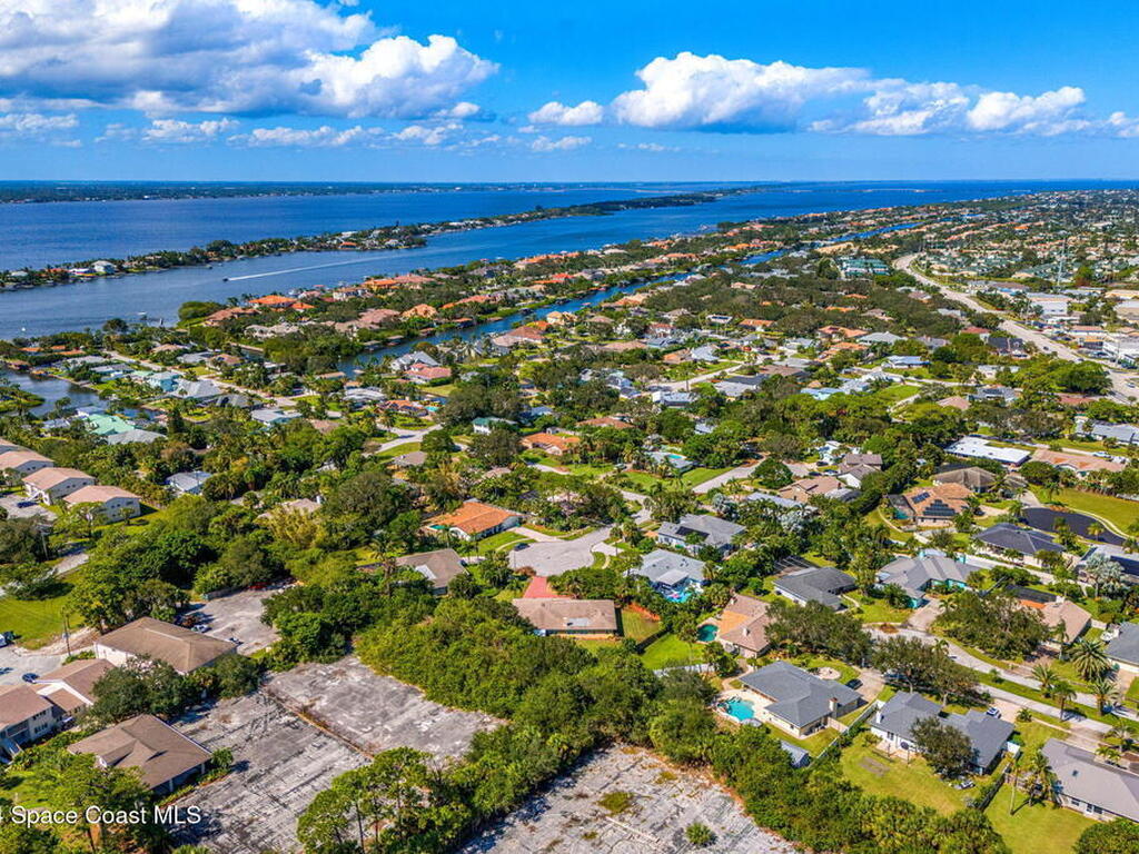 4 Colonial Way, Indian Harbour Beach, FL 32937