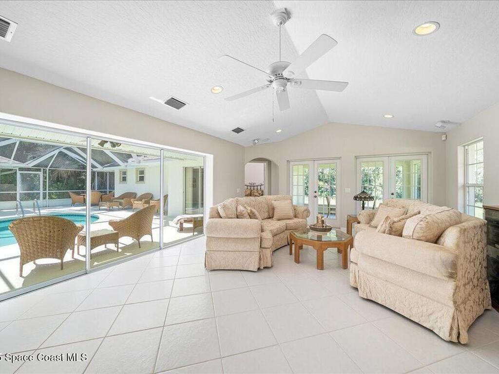 7965 93rd Avenue, Vero Beach, FL 32967