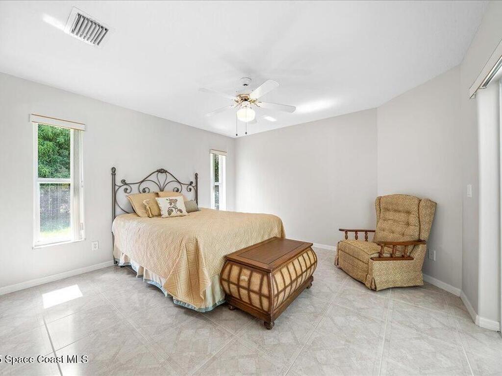 7965 93rd Avenue, Vero Beach, FL 32967