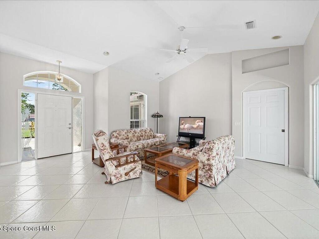 7965 93rd Avenue, Vero Beach, FL 32967