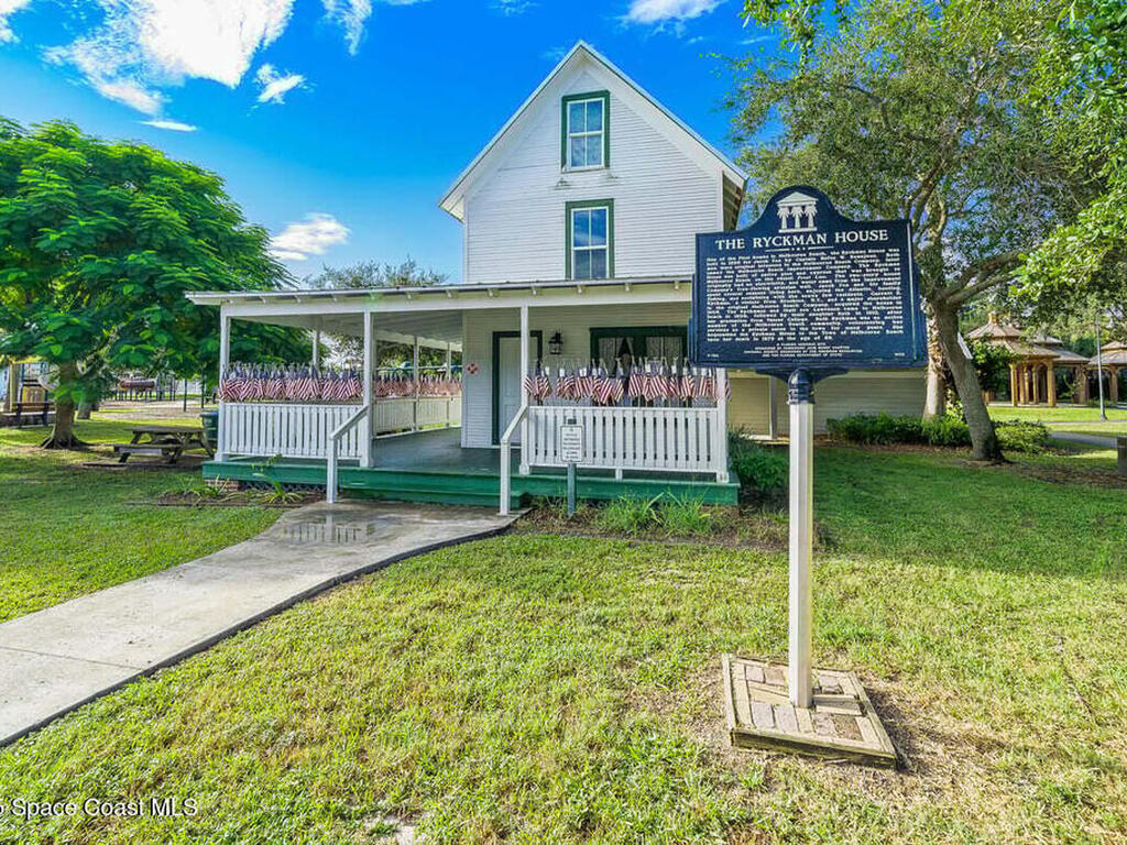 407 Driftwood Avenue, Melbourne Beach, FL 32951