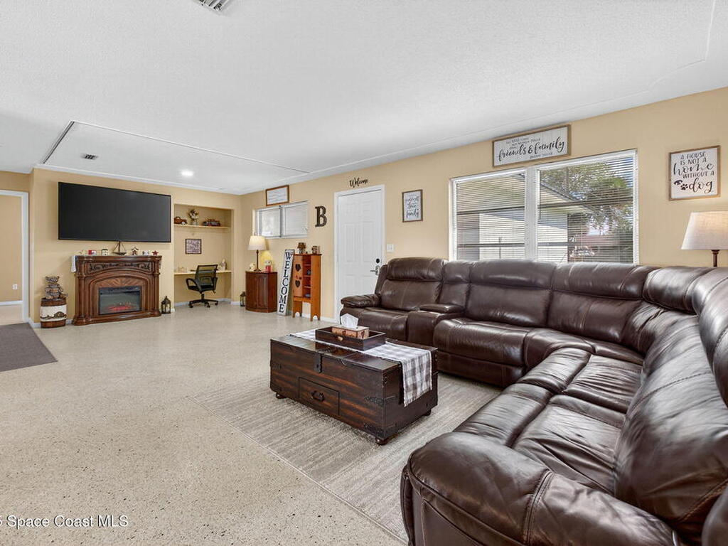 535 N Barrett Drive, Merritt Island, FL 32952
